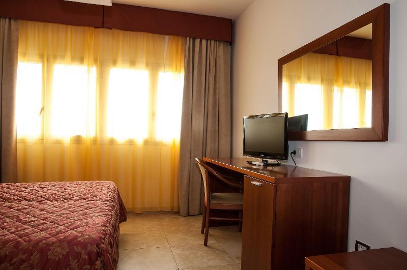 Hotel Demar オルビア エクステリア 写真