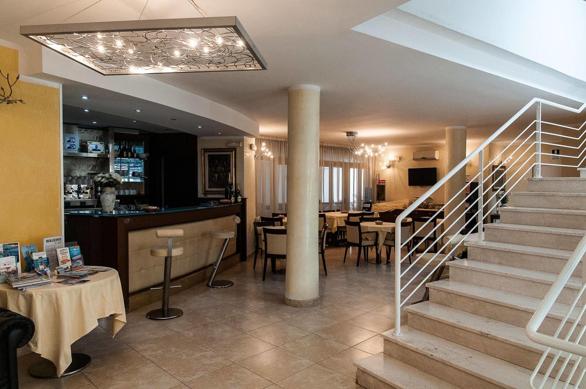 Hotel Demar オルビア エクステリア 写真
