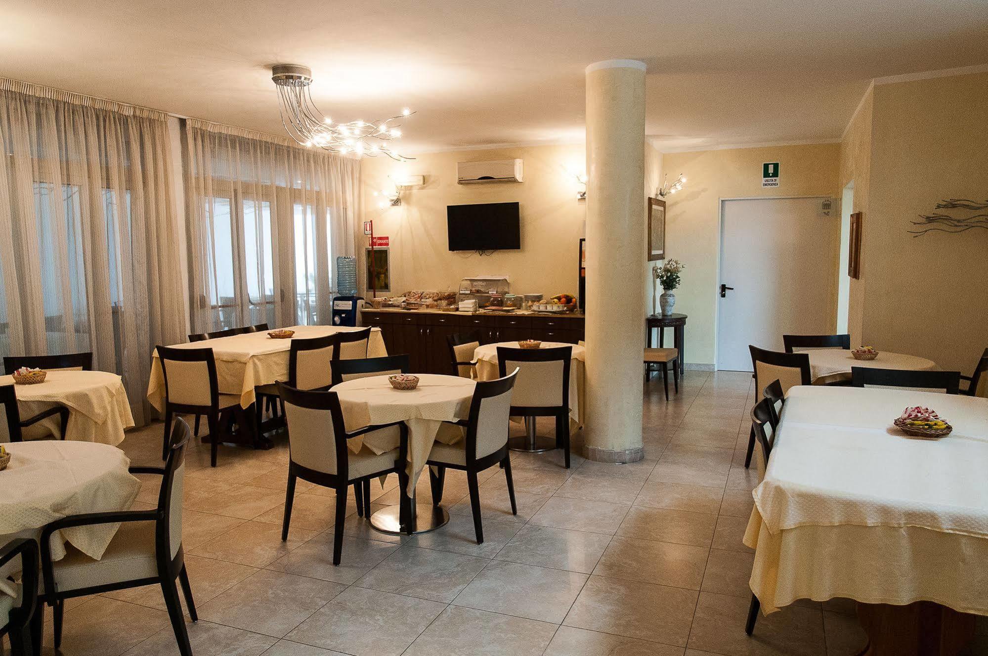 Hotel Demar オルビア エクステリア 写真